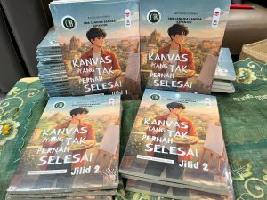 Buku Berjudul Kanvas yang Tak Pernah Selesai